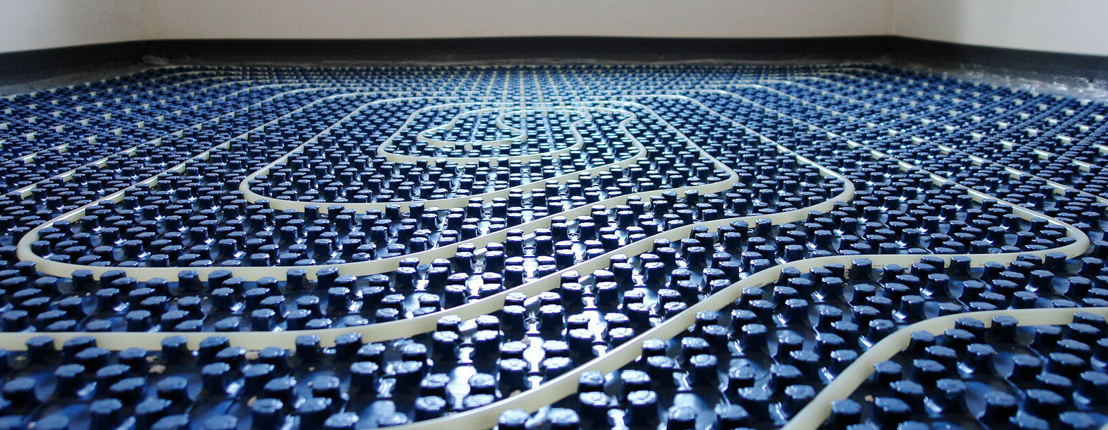 Wand- und Fußbodenheizung